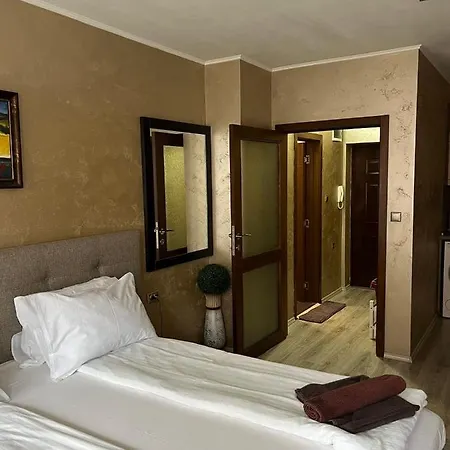 Paradise Dreams فيلينغراد